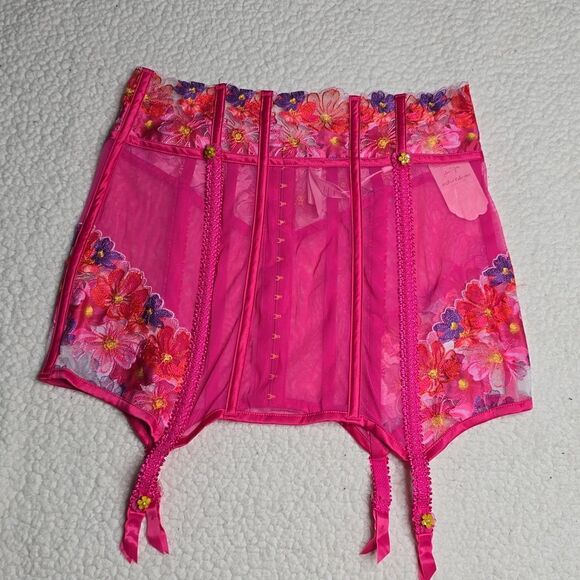 1187 NWT For Love And Lemons Anemone Floral Garter Skirt - Picture 4 of 8